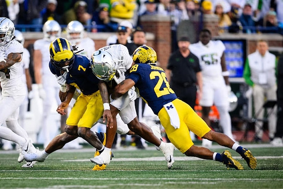 Makari Paige (7) and Quinten Johnson (28)