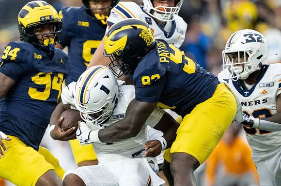 Nate Marshall (94) and Benny Patterson III (93)