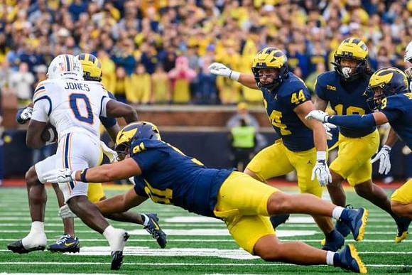 Jonah Lea'ea (91), Nathaniel Staehling (44), Troy Bowles (18), and Cam Brandt (9)
