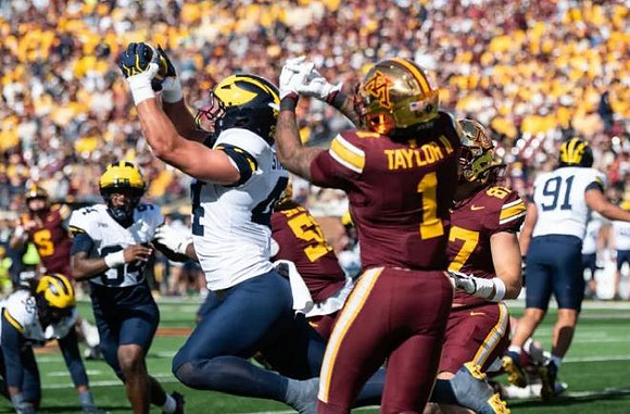 Nate Marshall (94), Nathaniel Staehling (44), Jonah Lea'ea (91), and Trey Pierce (95)