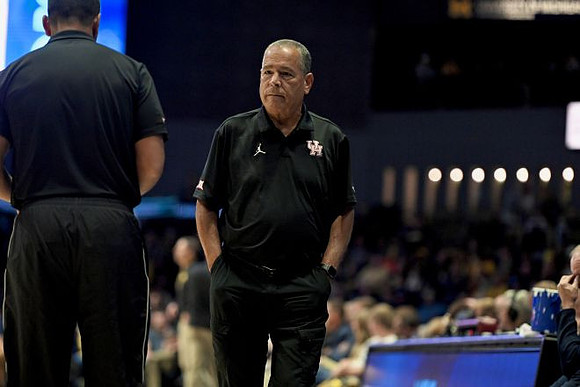 Houston Head Coach Kelvin Sampson