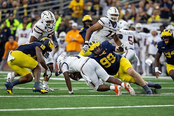 Troy Bowles (18), Bobby Kanka (99), and Nate Marshall (94)