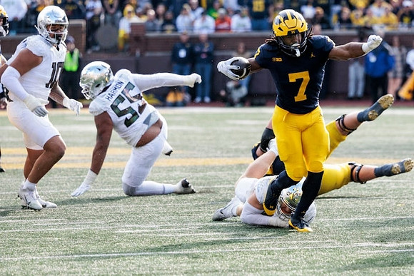 Donovan Edwards (7)