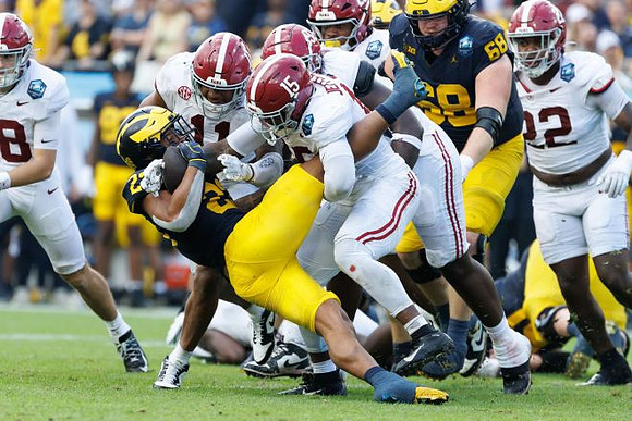 Jordan Marshall (23) and Josh Priebe (68)