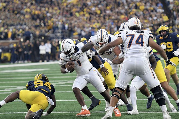 Nate Marshall (94) and Bobby Kanka (99)