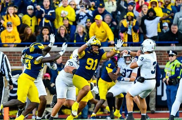 Benny Patterson III (93), Jonah Lea'ea (91), and Chase Taylor (4)