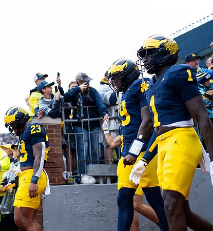 Jordan Marshall (23), Bryce Underwood (19), and Rod Moore (1)