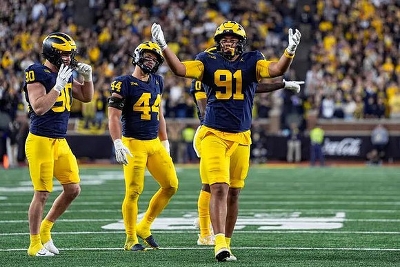 John Henry Daley (90), Nathaniel Staehling (44), Jonah Lea'ea (91), and Jyaire Hill (0)
