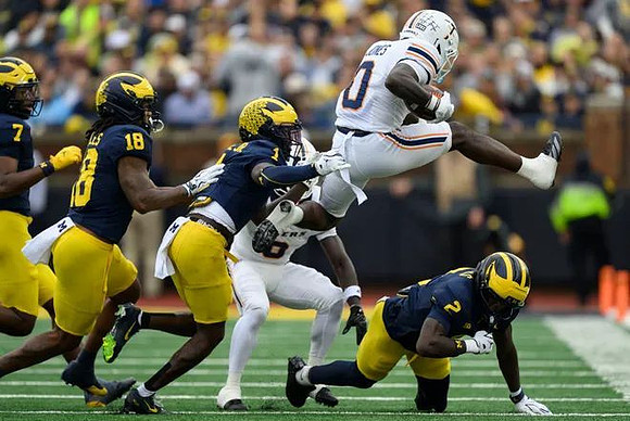 Chris Bracy (7), Troy Bowles (18), Rod Moore (1), and Shamari Earls (2)