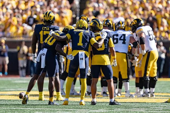Enow Etta (17), Zeke Berry (10), Rod Moore (1), and Smith Snowden (3)