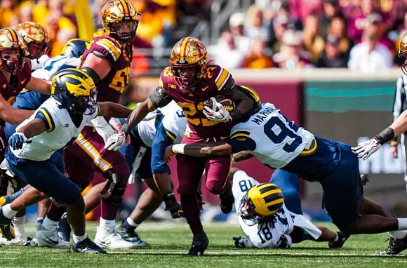 Nate Marshall (94), Troy Bowles (18), and Cam Brandt (9)