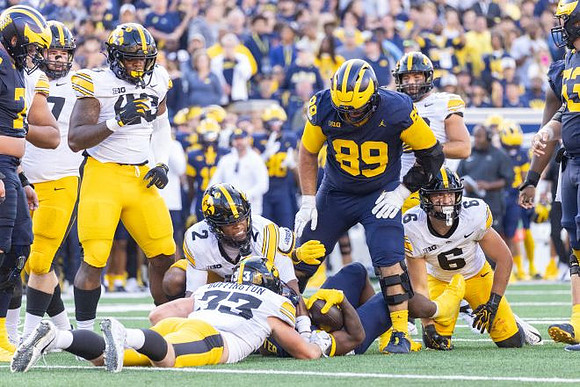 Avery Gach (89), Jake Guarnera (53), and Savion Hiter (5)