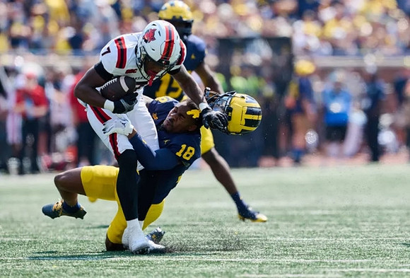 Ja'Den McBurrows (18) and Ernest Hausmann (15)