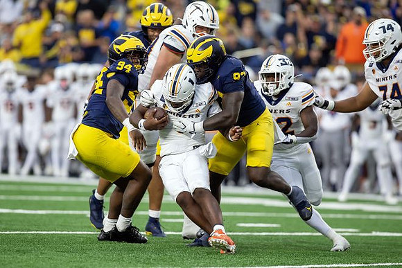 Nate Marshall (94) and Benny Patterson III (93)