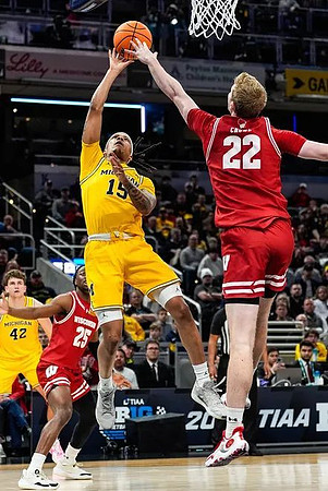 Will Tschetter (42) and Rubin Jones (15)