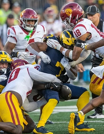 Donovan Edwards (7)