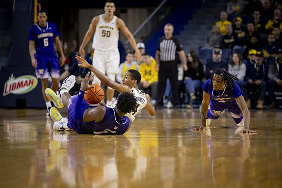 Vladislav Goldin (50) and Nimari Burnett (4)