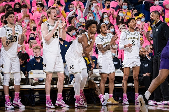 Juwan Howard and Michigan Team