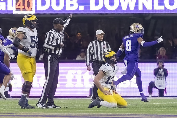 Giovanni El-Hadi (58) and Jack Tuttle (13)