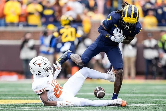 Donovan Edwards (7)