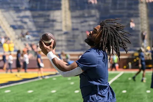Donovan Edwards (7)
