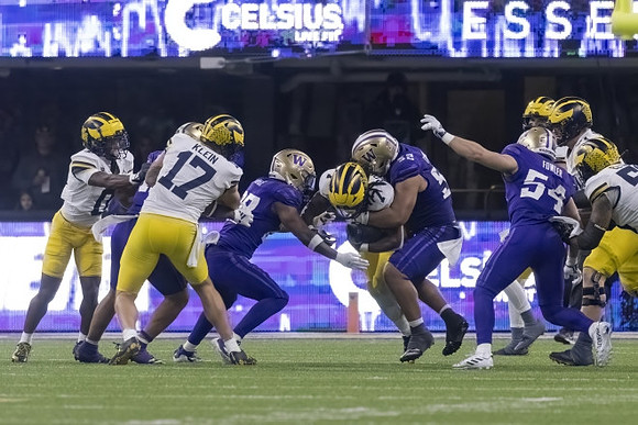Marlin Klein (17) and Donovan Edwards (7)