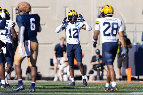 Aamir Hall (12) and Quinten Johnson (28)