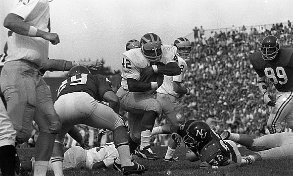 1971 Season-Northwestern: Billy Taylor (42)