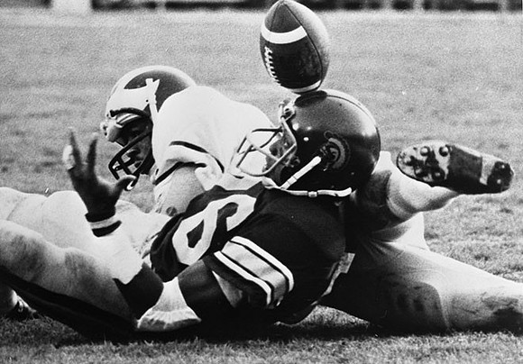 1976 Season-Southern California: Michigan Defender