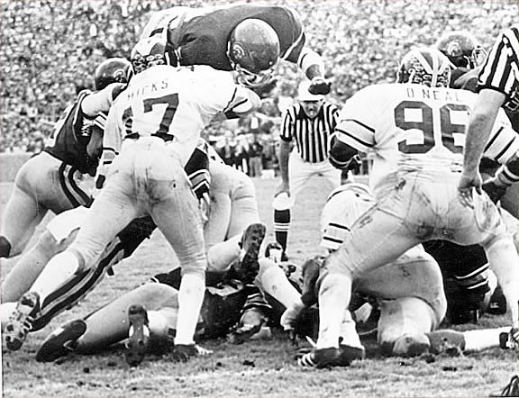 1976 Season-Southern California: Dwight Hicks (17) and Calvin O'Neal (96)