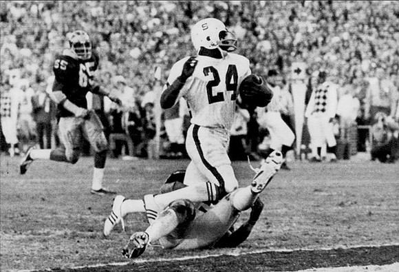 1971 Season-Stanford: Ed Shuttlesworth (31) and Reggie McKenzie (65)