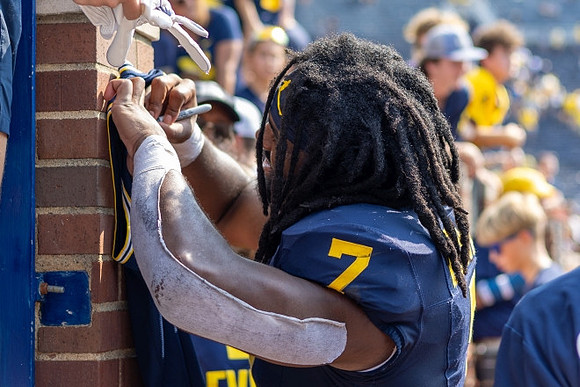 Donovan Edwards (7)