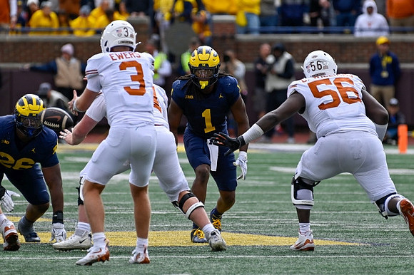 Rayshaun Benny (26) and Jaishawn Barham (1)