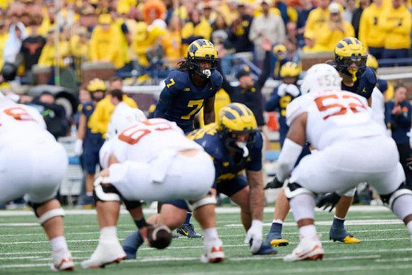 Donovan Edwards (7)