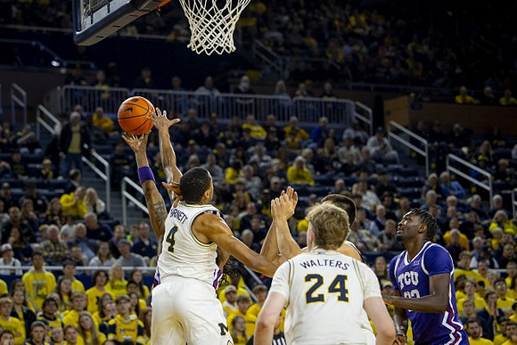 Nimari Burnett (4) and Sam Walters (24)