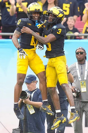 Semaj Morgan (0) and Fredrick Moore (3)