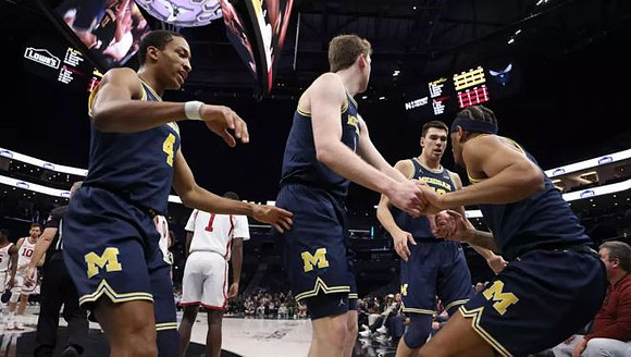 Nimari Burnett (4), Danny Wolf (1), Vladislav Goldin (50), and Roddy Gayle Jr. (11)