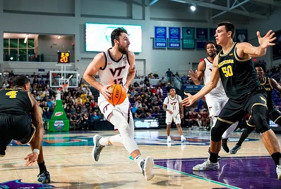 Nimari Burnett (4), Vladislav Goldin (50), and L.J. Cason (2)