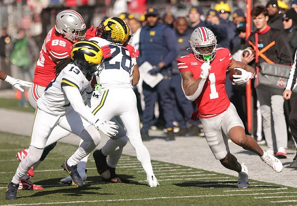 Wesley Walker (13) and Quinten Johnson (28)