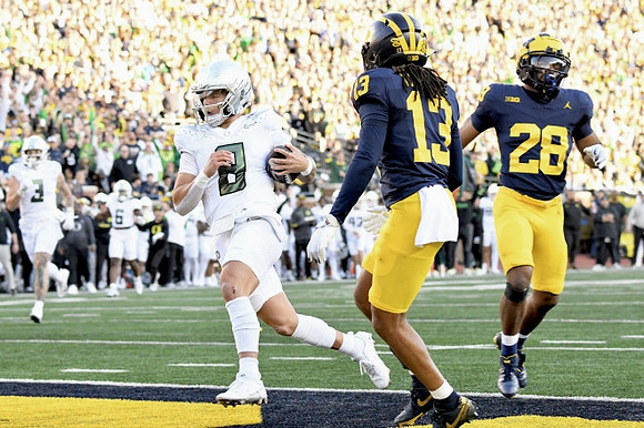 Wesley Walker (13) and Quinten Johnson (28)