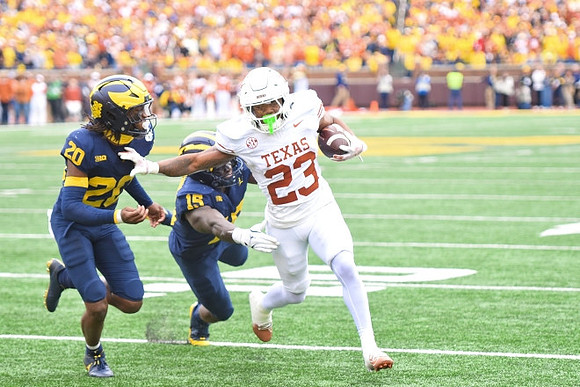 Jyaire Hill (20) and Ernest Hausmann (15)