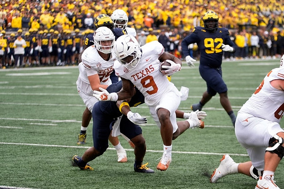 Jaishawn Barham (1), Derrick Moore (8), and Ike Iwunnah (92)