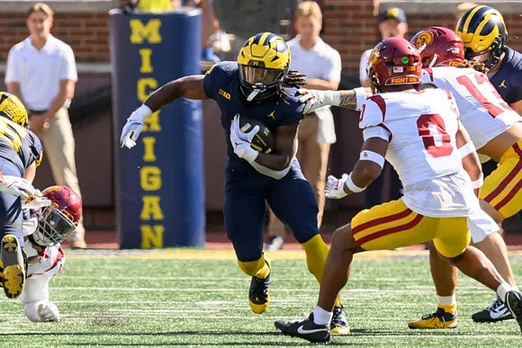 Donovan Edwards (7)