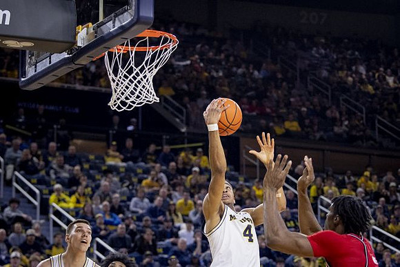 Vladislav Goldin (50) and Nimari Burnett (4)