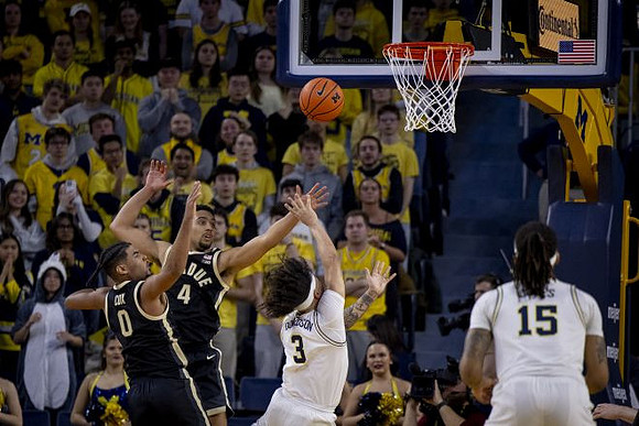 Tre Donaldson (3) and Rubin Jones (15)