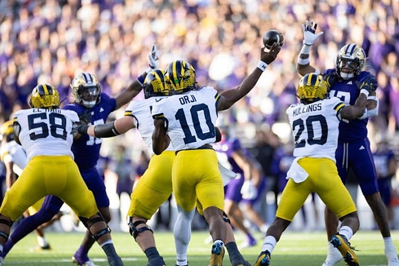 Giovanni El-Hadi (58), Alex Orji (10), and Kalel Mullings (20)