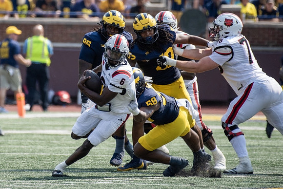 Trey Pierce (95), Kechaun Bennett (52), and Breeon Ishmail (58)