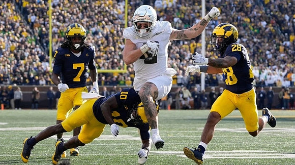 Makari Paige (7), Zeke Berry (10), and Quinten Johnson (28)