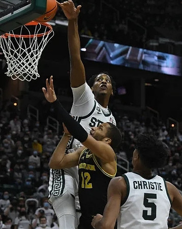 DeVante' Jones (12)