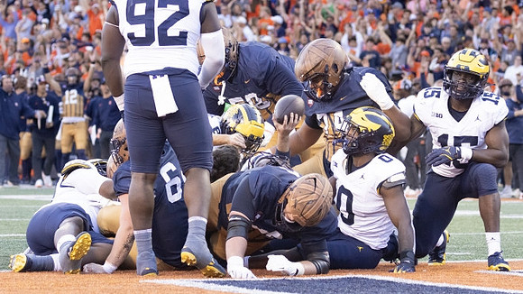 Ike Iwunnah (92), Josaiah Stewart (0), and Ernest Hausmann (15)